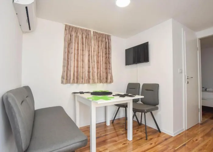 Semesterbostad Mobile Homes Bella 2 *