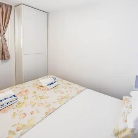 Mobile Homes Bella 2 * Биоград-на-Мору