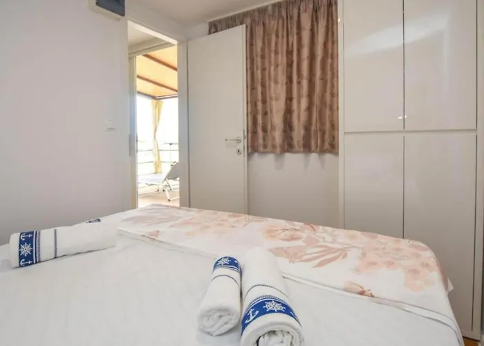 Mobile Homes Bella 2 * Биоград-на-Мору