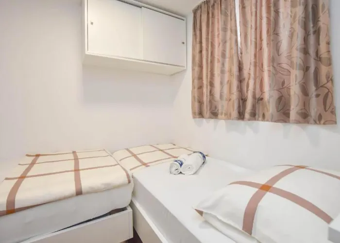 Mobile Homes Bella 2 Ferienhaus *